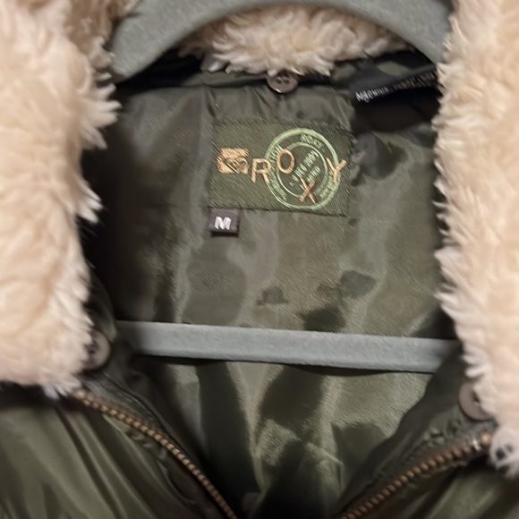 ROXY Olive puffer vest - Like New - Picture 4 of 6